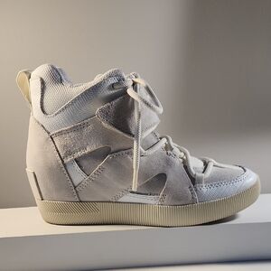 Sorel Out ’N About Waterproof Boots • White • Women’s  Size 6 model NL4928‑100‎